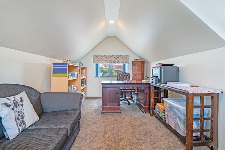 Photo of property in 85 Cypress Drive, Maungaraki, Lower Hutt, 5010