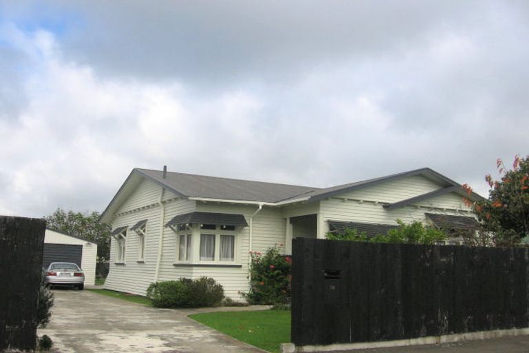 Photo of property in 54 Chelwood Street, Takaro, Palmerston North, 4412