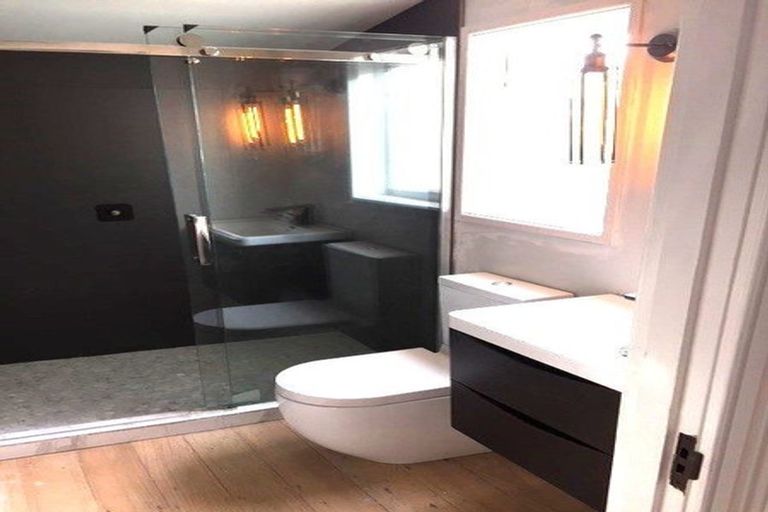 Photo of property in 66 Palmerston Road, Birkenhead, Auckland, 0626