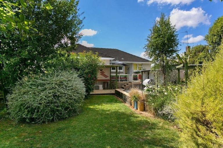 Photo of property in 1037 Hazelmere Crescent, Te Awamutu, 3800