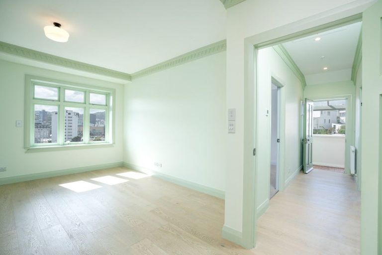 Photo of property in Hamilton Flats, 1/9 Hawker Street, Mount Victoria, Wellington, 6011