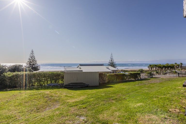 Photo of property in 62a Pourerere Road, Pourerere, Omakere, 4271