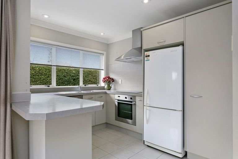 Photo of property in 13 Walter Court, Cambridge, 3434