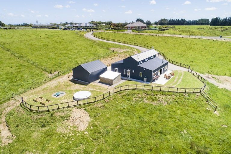 Photo of property in 34 Highland View Drive, Tokomaru, Palmerston North, 4474