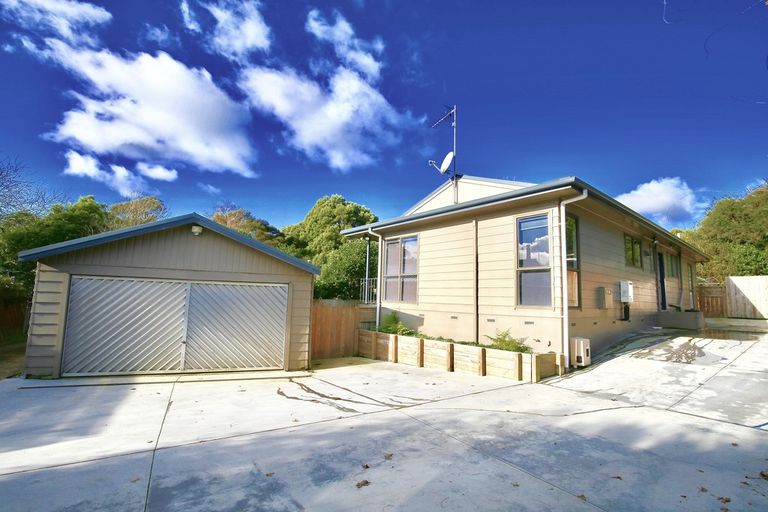 Photo of property in 11 Matipo Crescent, Pukete, Hamilton, 3200