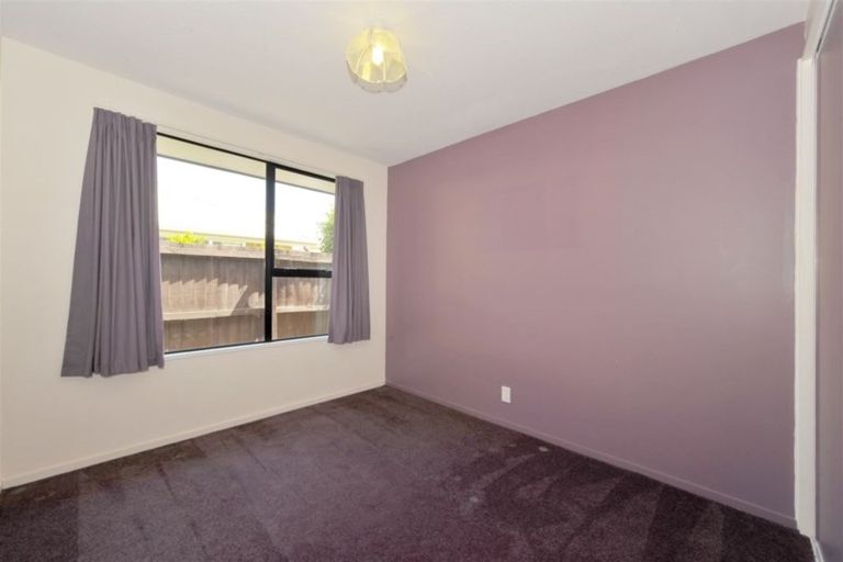 Photo of property in 2/14 Innisfree Place, Northwood, Christchurch, 8051