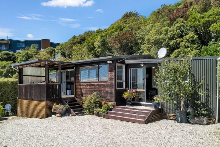 Photo of property in 100 Haven Street, Moeraki, Palmerston, 9482
