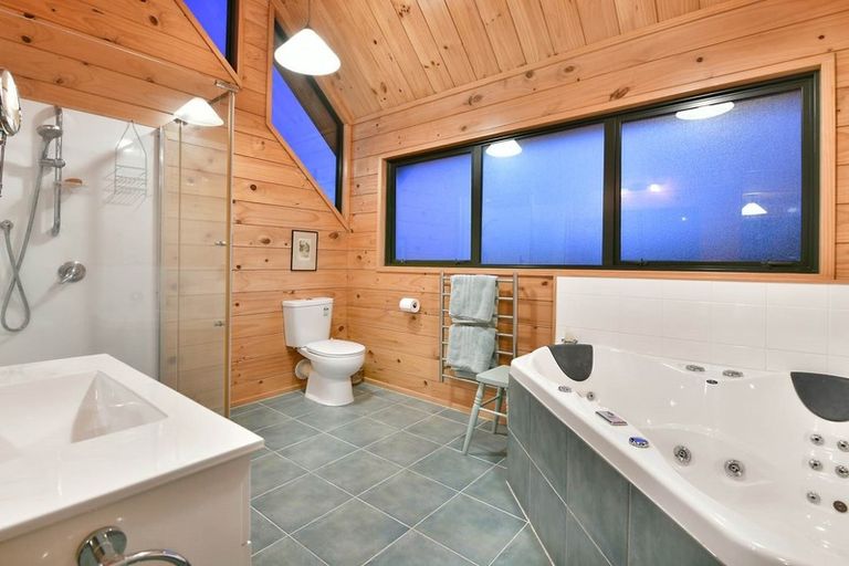 Photo of property in 12 Clansman Terrace, Gulf Harbour, Whangaparaoa, 0930