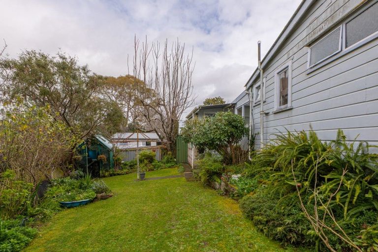 Photo of property in 57 Waverley Street, Waipawa, 4210