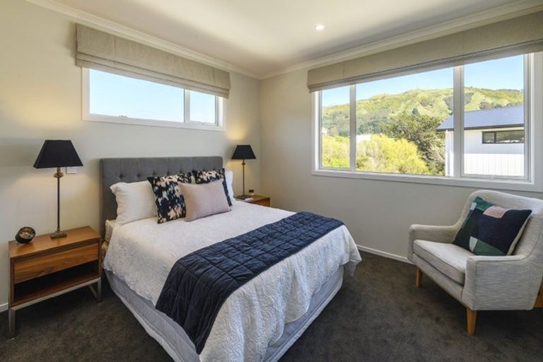 Photo of property in 40 Bluff Road, Kenepuru, Porirua, 5022