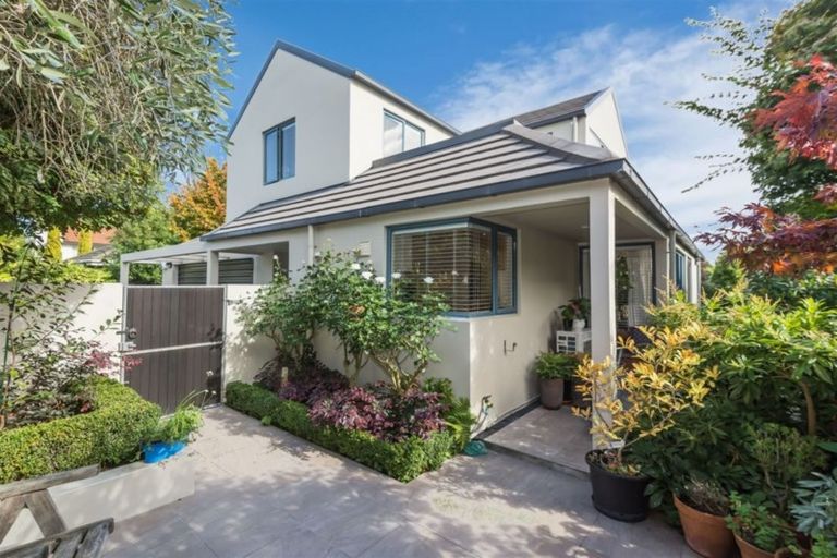 Photo of property in 1/20 Makora Street, Fendalton, Christchurch, 8041