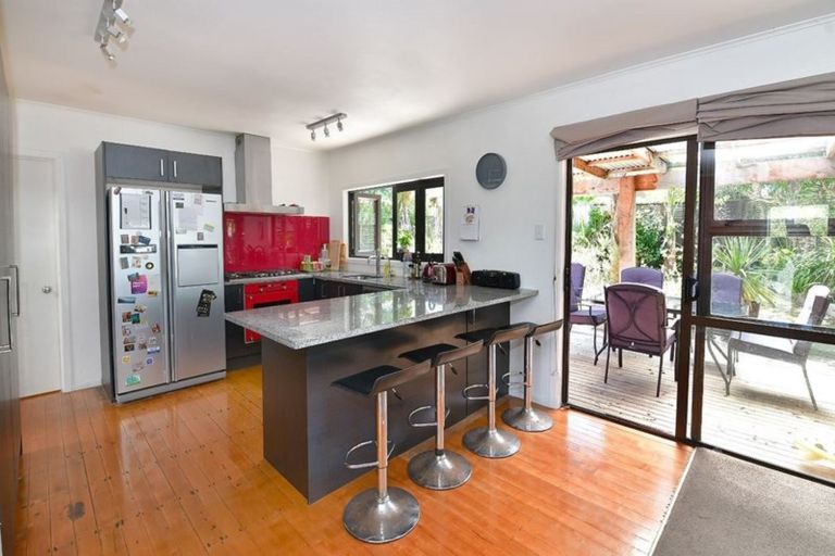 Photo of property in 20 Rawhiti Road, Manly, Whangaparaoa, 0930