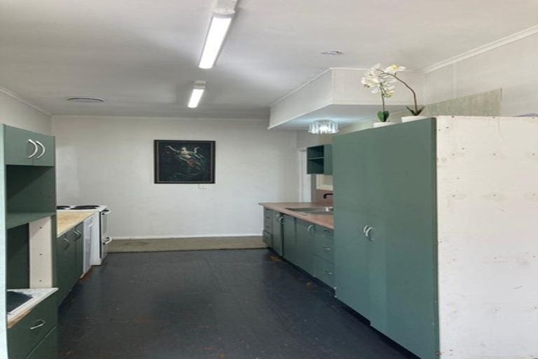 Photo of property in 3 Albert Road, Manukau, Auckland, 2025