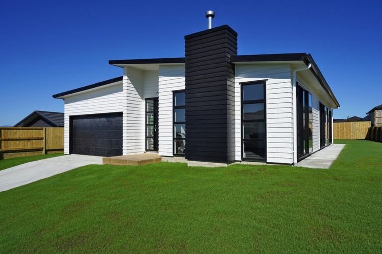 Photo of property in 4 Waitihi Way, Rototuna North, Hamilton, 3210