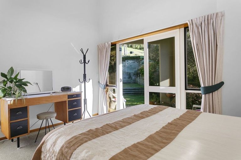 Photo of property in 15 Cherry Lane, Acacia Bay, Taupo, 3330