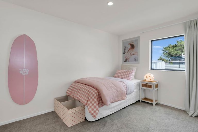 Photo of property in 15 Waitai Street, Castlecliff, Whanganui, 4501