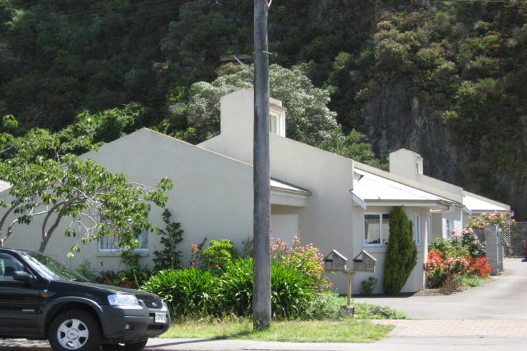 Photo of property in 2/36 Wakefield Avenue, Sumner, Christchurch, 8081