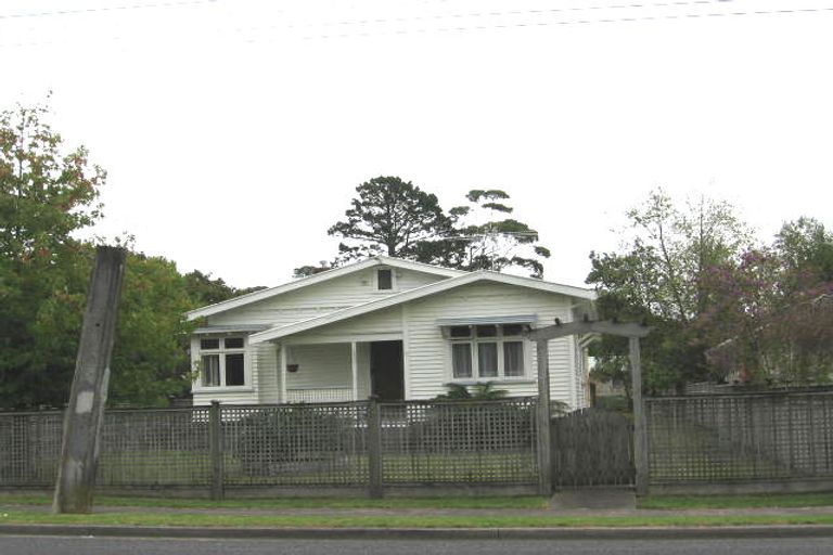 Photo of property in 73 Glendale Road, Glen Eden, Auckland, 0602