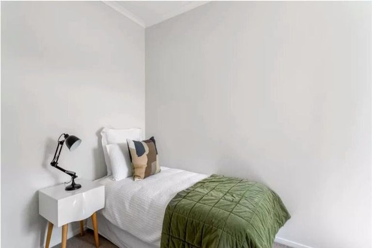 Photo of property in 17 Hema Road, Hobsonville, Auckland, 0616