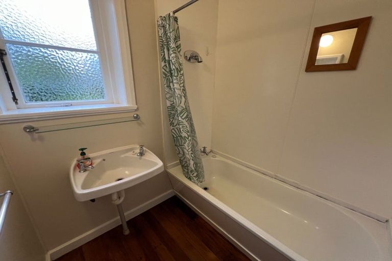 Photo of property in 49 Savage Crescent, West End, Palmerston North, 4412