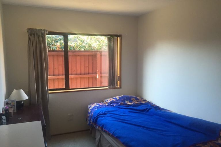 Photo of property in 12 Briarmont Street, Avondale, Christchurch, 8061