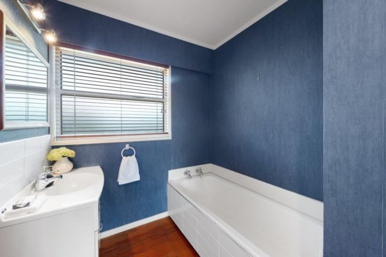 Photo of property in 1 Edwin Street, St Andrews, Hamilton, 3200