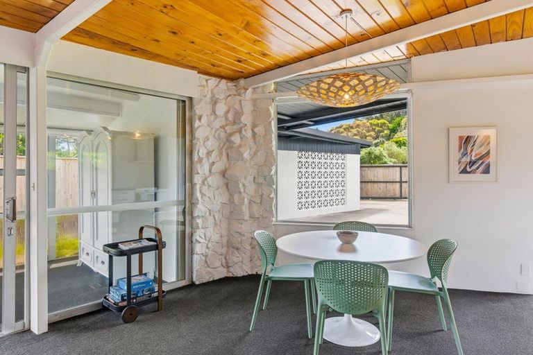 Photo of property in 32 Te Moana Road, Waikanae Beach, Waikanae, 5036