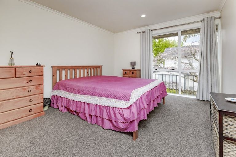 Photo of property in 71 The Track, Takanini, 2112
