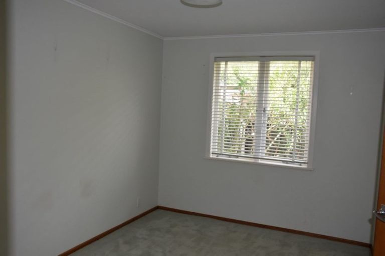 Photo of property in 14 Edgerton Road, Te Atatu Peninsula, Auckland, 0610