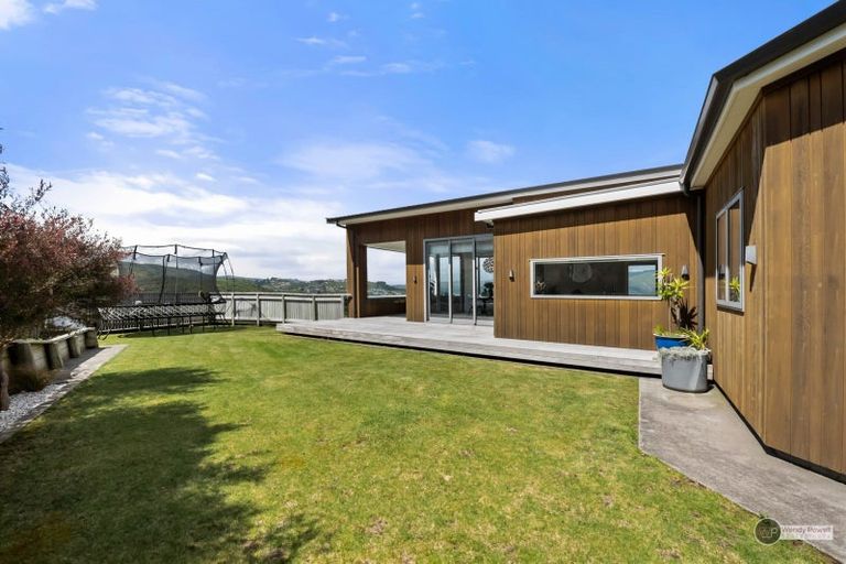 Photo of property in 6 Winifred Way, Belmont, Lower Hutt, 5010