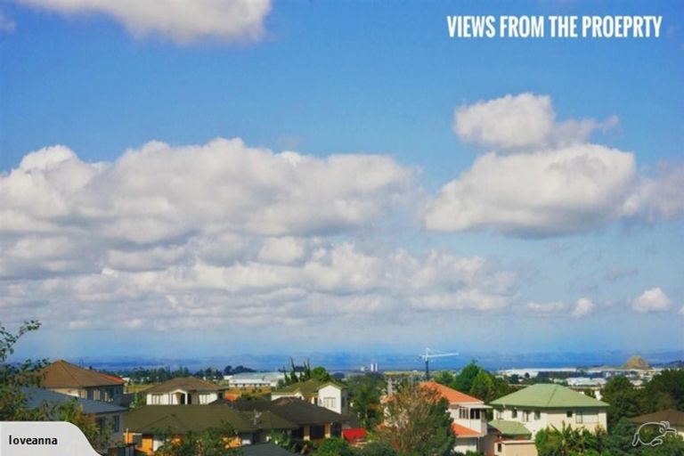 Photo of property in 16 Ransom Smyth Drive, Goodwood Heights, Auckland, 2105