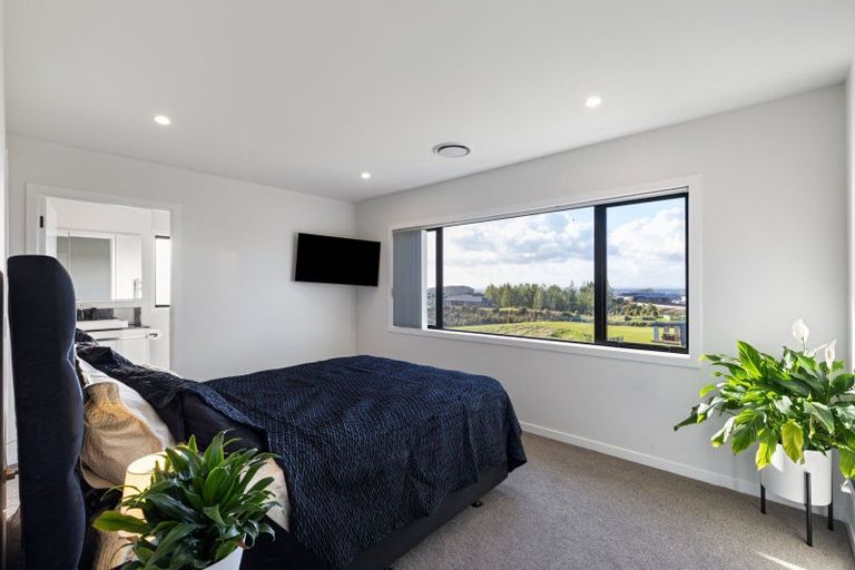 Photo of property in 3 Lealands Lane, Aokautere, Palmerston North, 4471