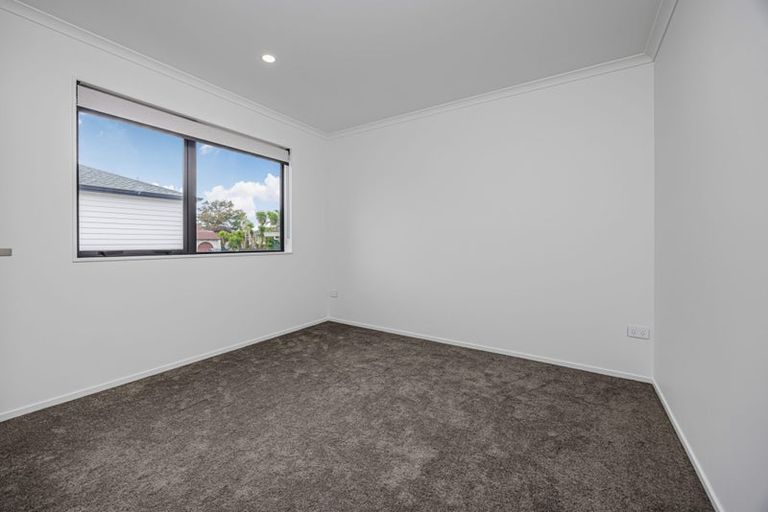 Photo of property in 16d Balgowan Terrace, Conifer Grove, Takanini, 2112