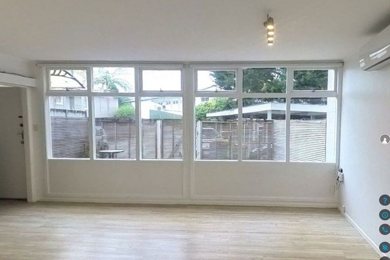 Photo of property in 9/3 Picton Street, Howick, Auckland, 2014