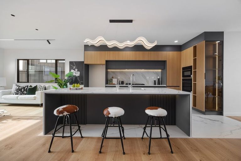 Photo of property in 8 Mill Hill Close, Flat Bush, 2019