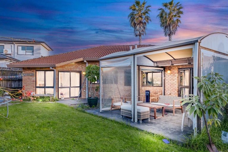 Photo of property in 25 Wairere Road, The Gardens, Auckland, 2105