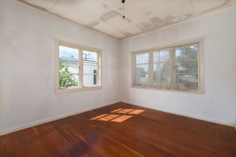 Photo of property in 15 Ngatai Road, Otumoetai, Tauranga, 3110