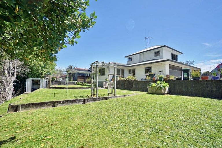 Photo of property in 24 Tynan Street, Te Puke, 3119