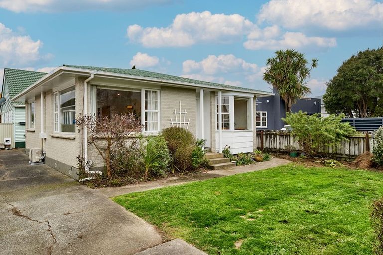 Photo of property in 257 Waterloo Road, Fairfield, Lower Hutt, 5011