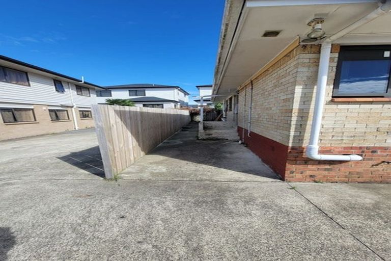 Photo of property in 7 Staines Avenue, Mangere East, Auckland, 2024