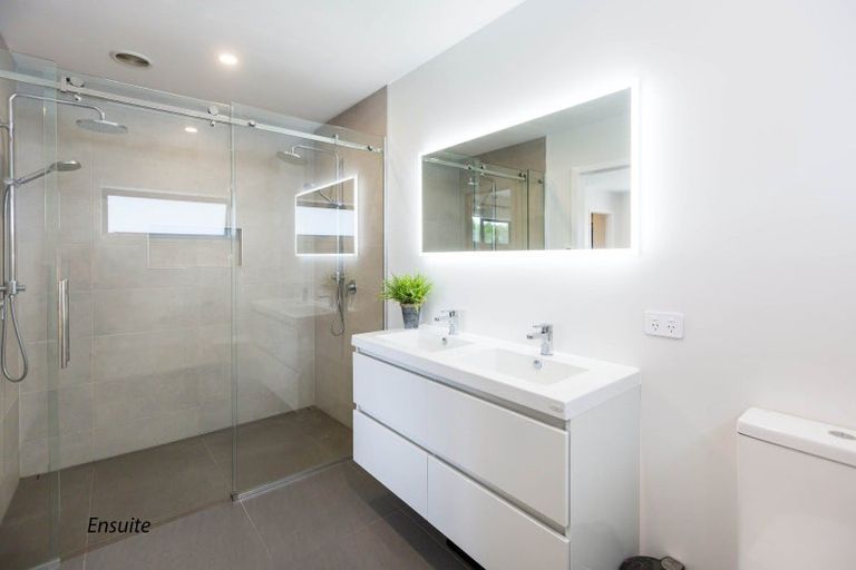 Photo of property in 25 Salisbury Crescent, Wallaceville, Upper Hutt, 5018