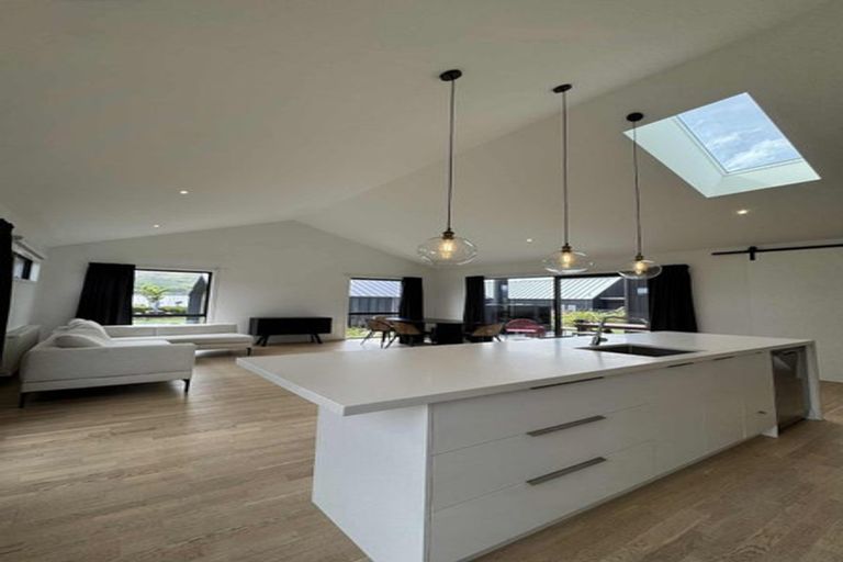 Photo of property in 4 Polperro Court, Jacks Point, Queenstown, 9371