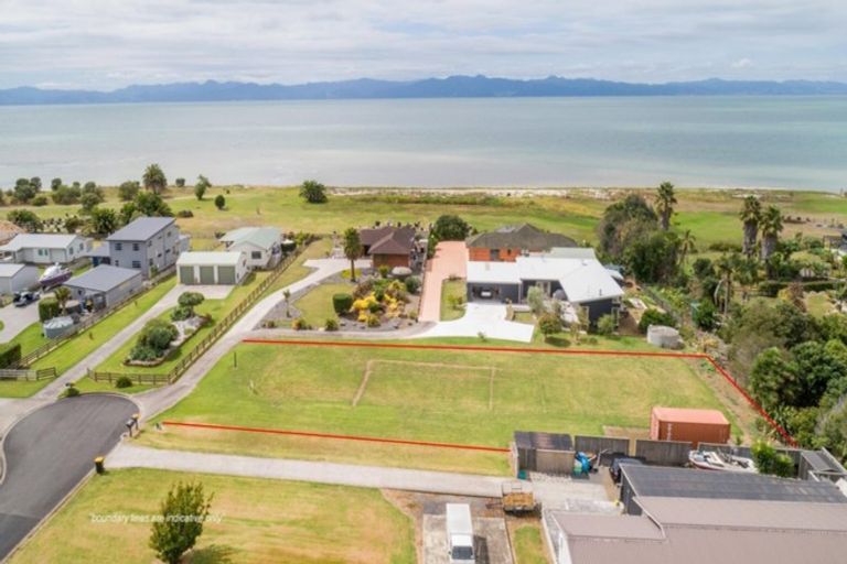 Photo of property in 16 Mylindas Road, Whakatiwai, Miranda, 2473