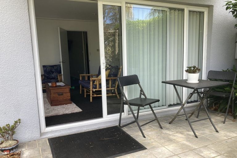 Photo of property in 8 Lingham Crescent, Torbay, Auckland, 0630