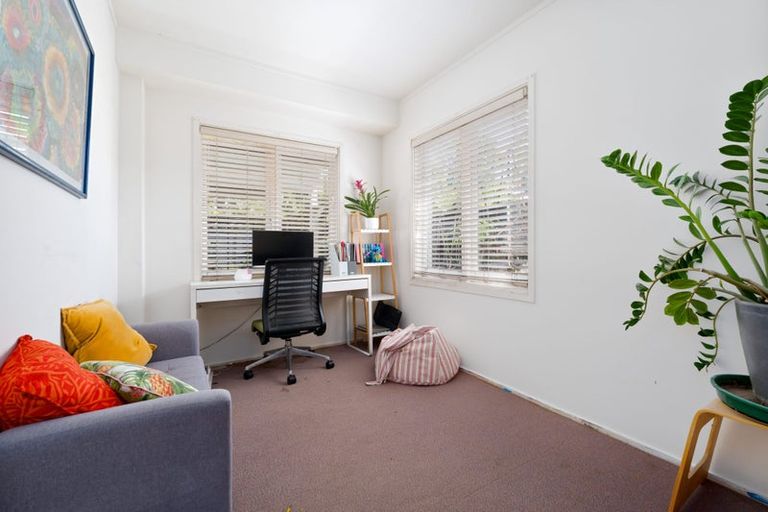 Photo of property in 9 Koromiko Street, New Lynn, Auckland, 0600