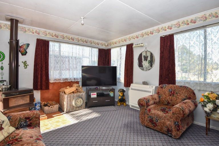 Photo of property in 237a High Street North, Carterton, 5713