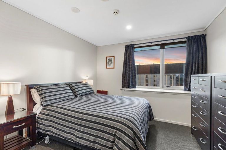 Photo of property in 15/72a Devonport Road, Tauranga, 3110