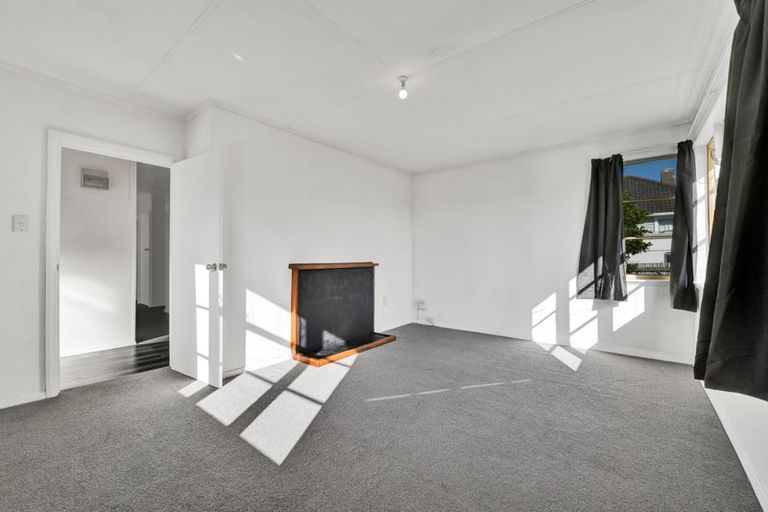 Photo of property in 53 Fairfield Road, Hawera, 4610