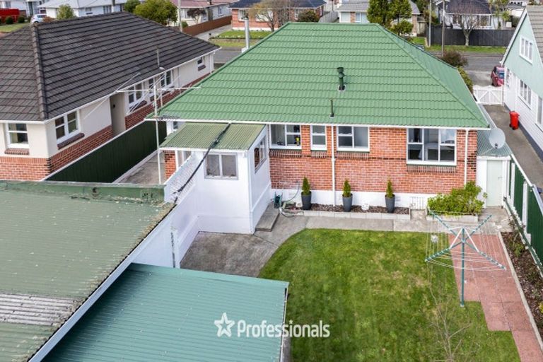 Photo of property in 14 Courtenay Road, Heretaunga, Upper Hutt, 5018