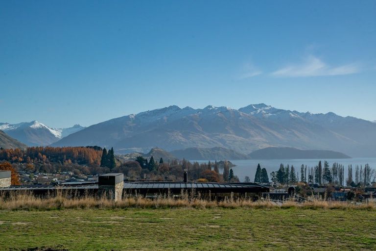 Photo of property in Meadowstone Alpha Series, 2 Petalite Lane, Wanaka, 9305